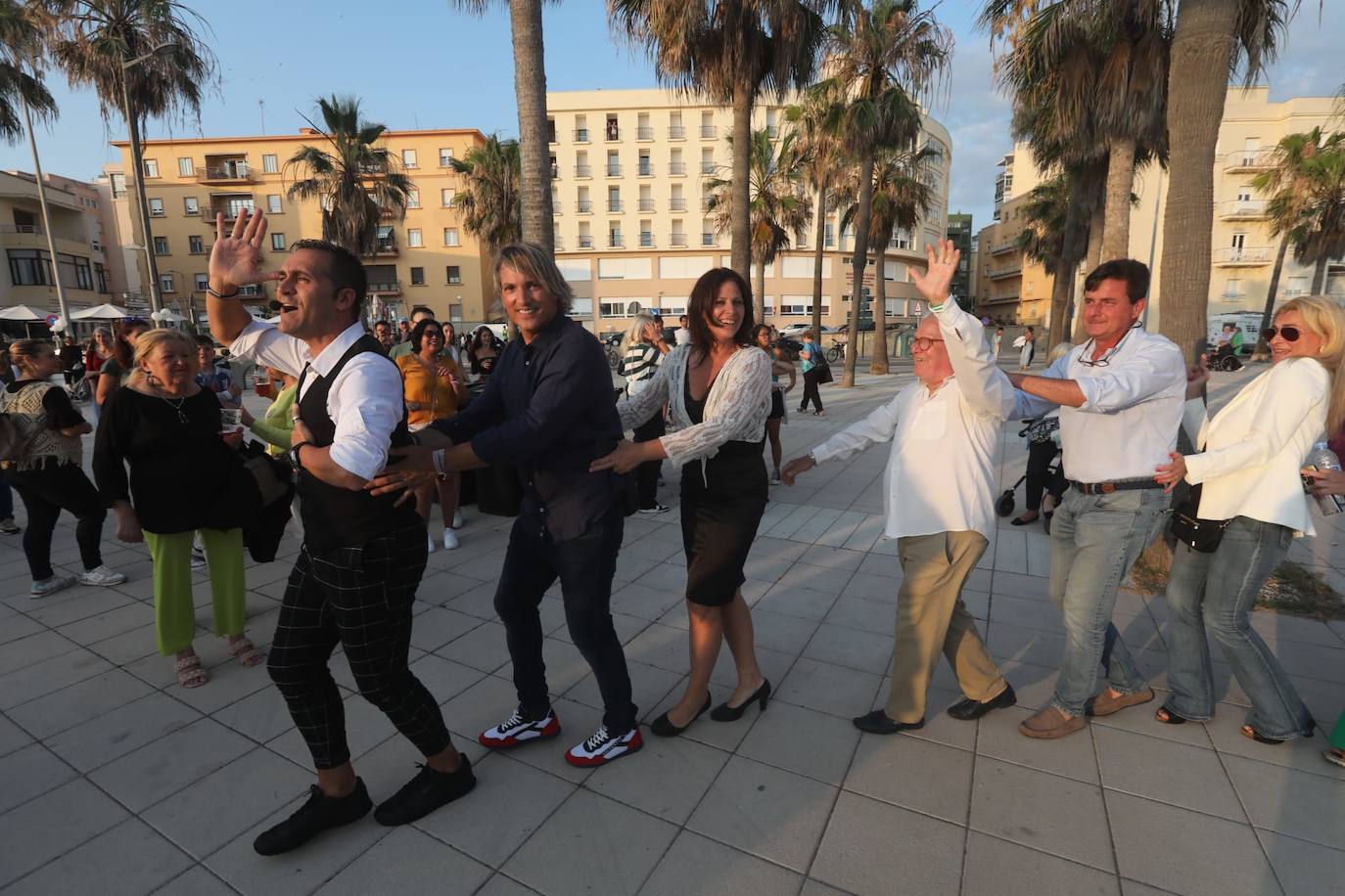 Fotos: Así ha sido el cierre de campaña de los candidatos a la Alcaldía de Cádiz