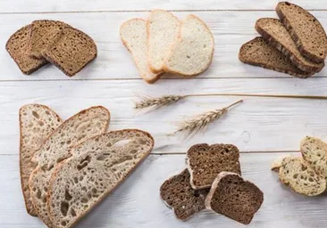 Los expertos alertan sobre el 'veneno blanco' que llevan el pan y la pasta en España, ¿qué es?