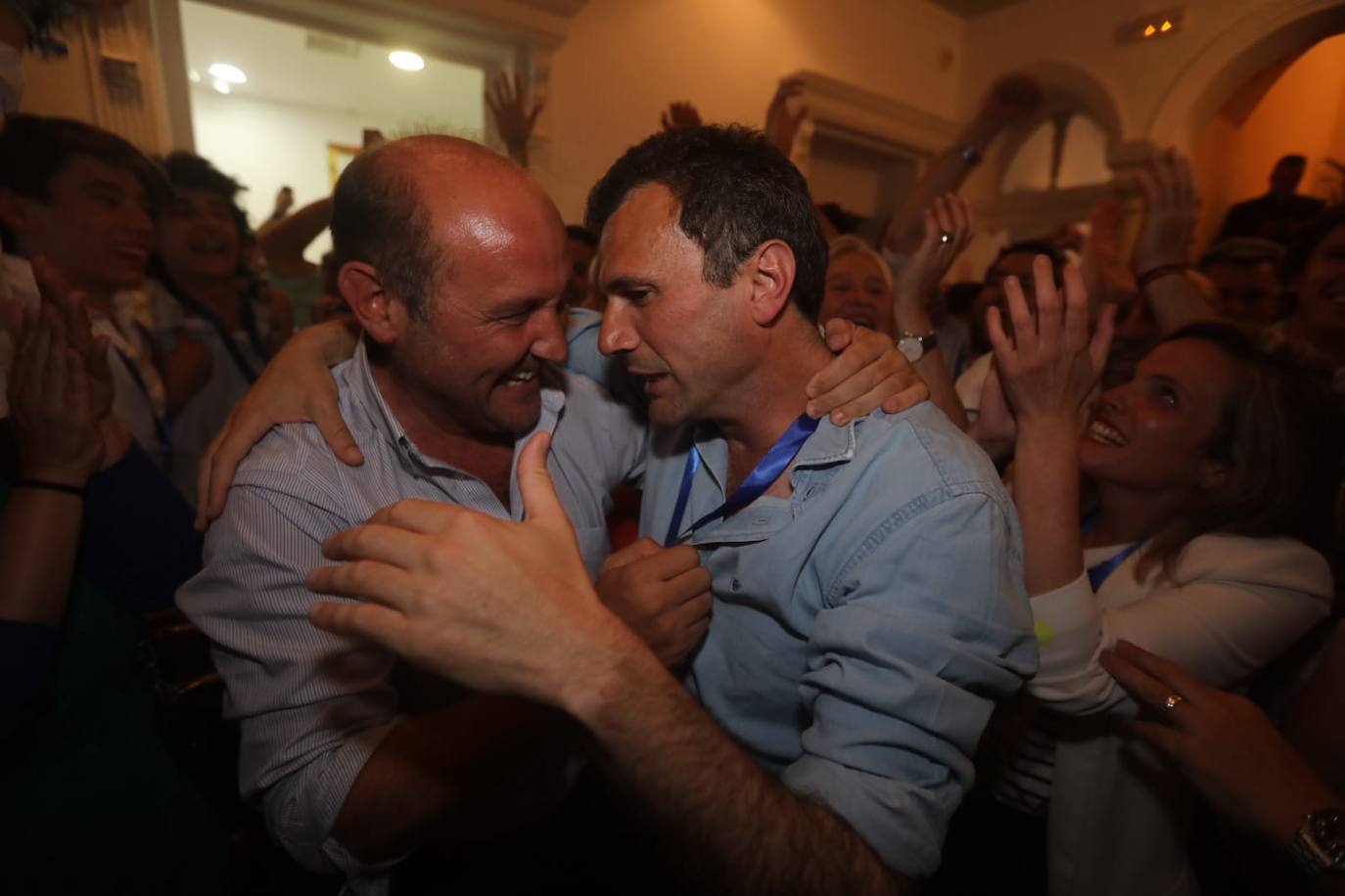 Fotos: Bruno García celebra la victoria del PP en Cádiz capital