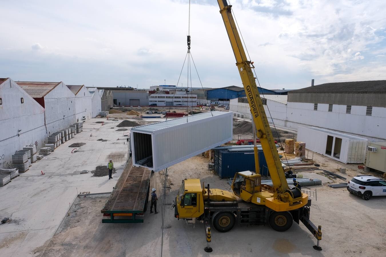 Fotos: Así van las obras del edificio de contenedores de Zona Base
