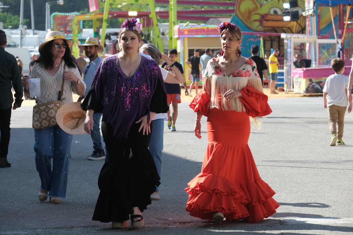 Fotos: La Feria de la Primavera vive un intenso viernes