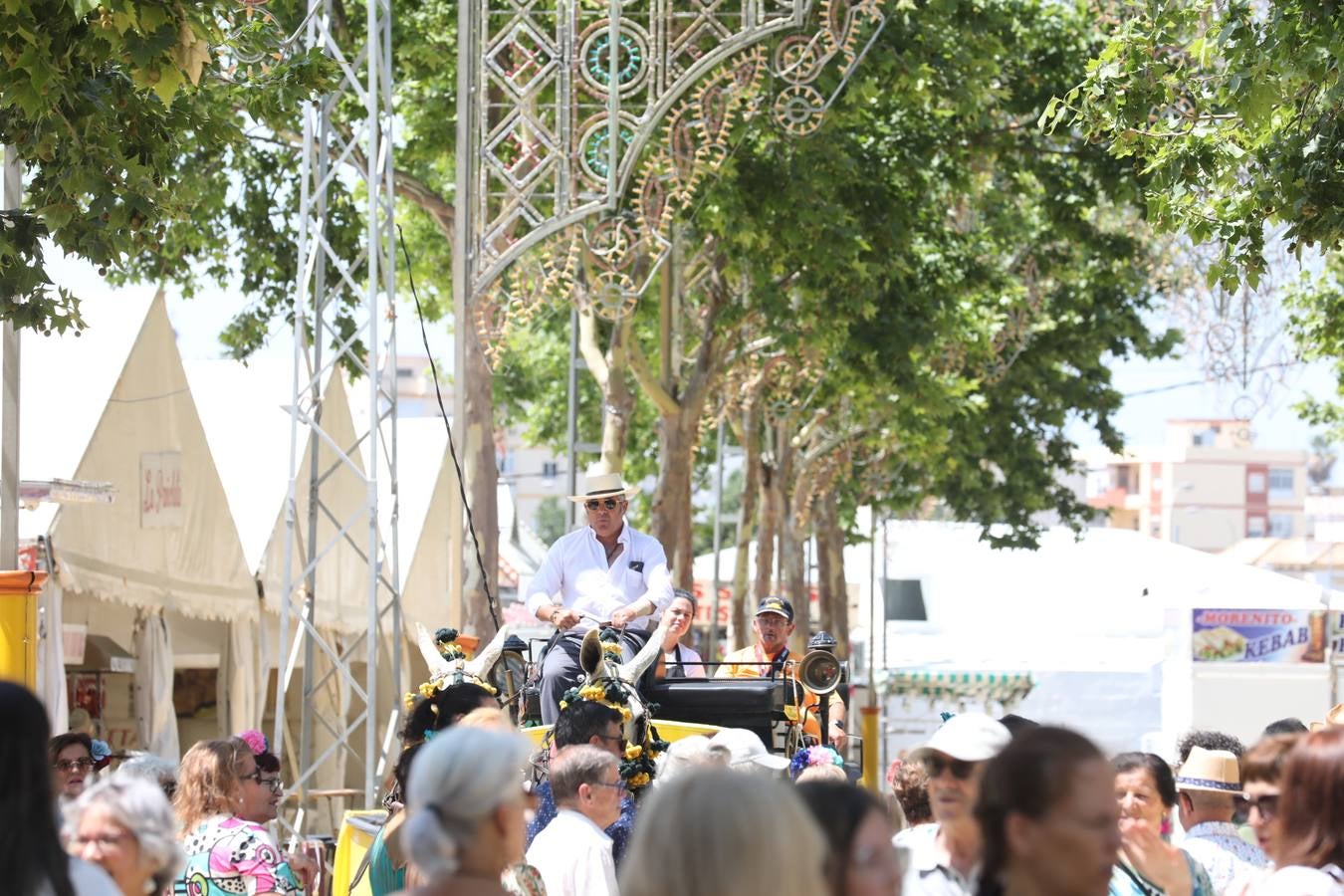 Fotos: Gran domingo de feria en Puerto Real