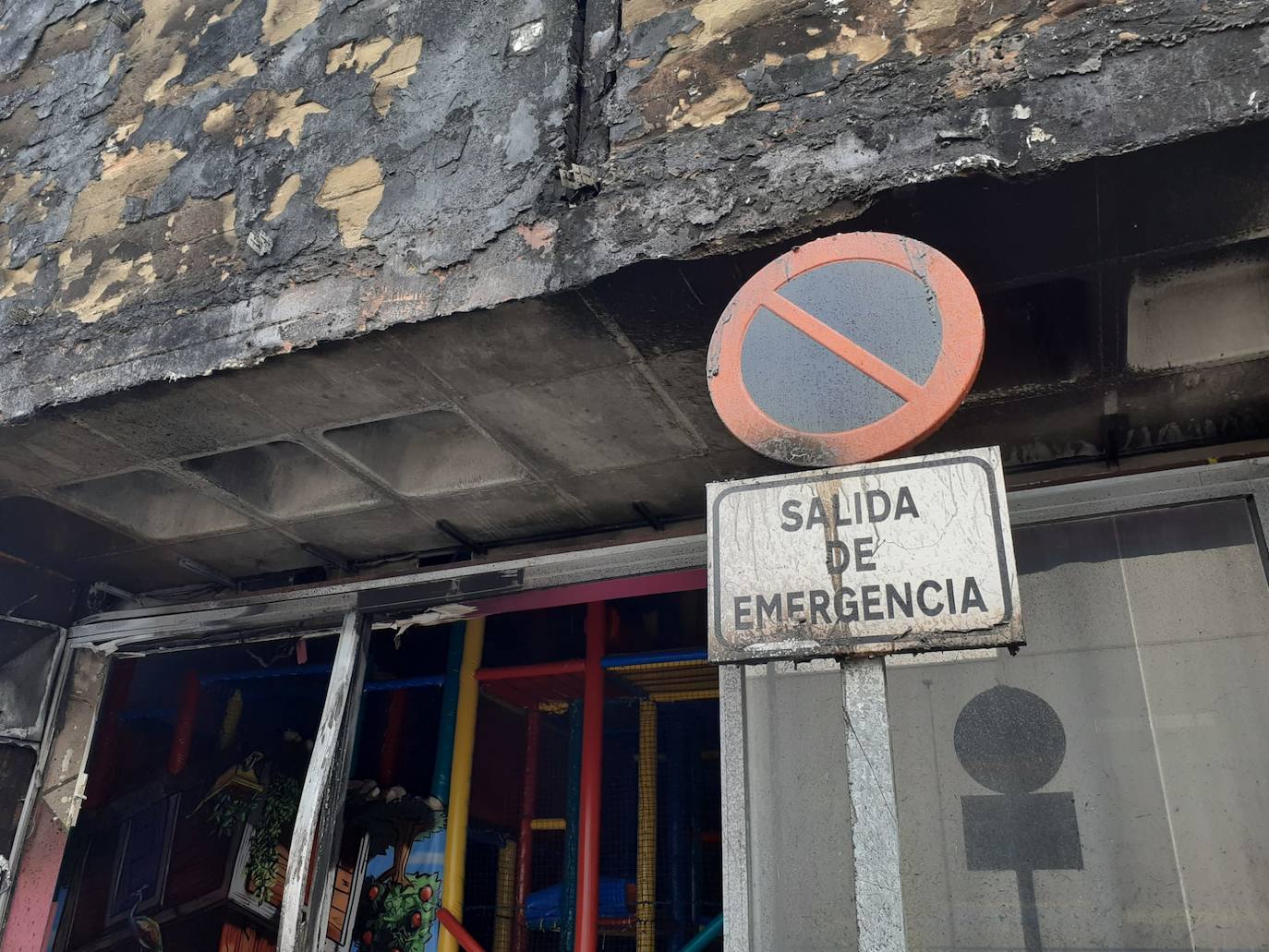 Fotos: Así ha quedado el Chikipark de Cádiz tras el incendio