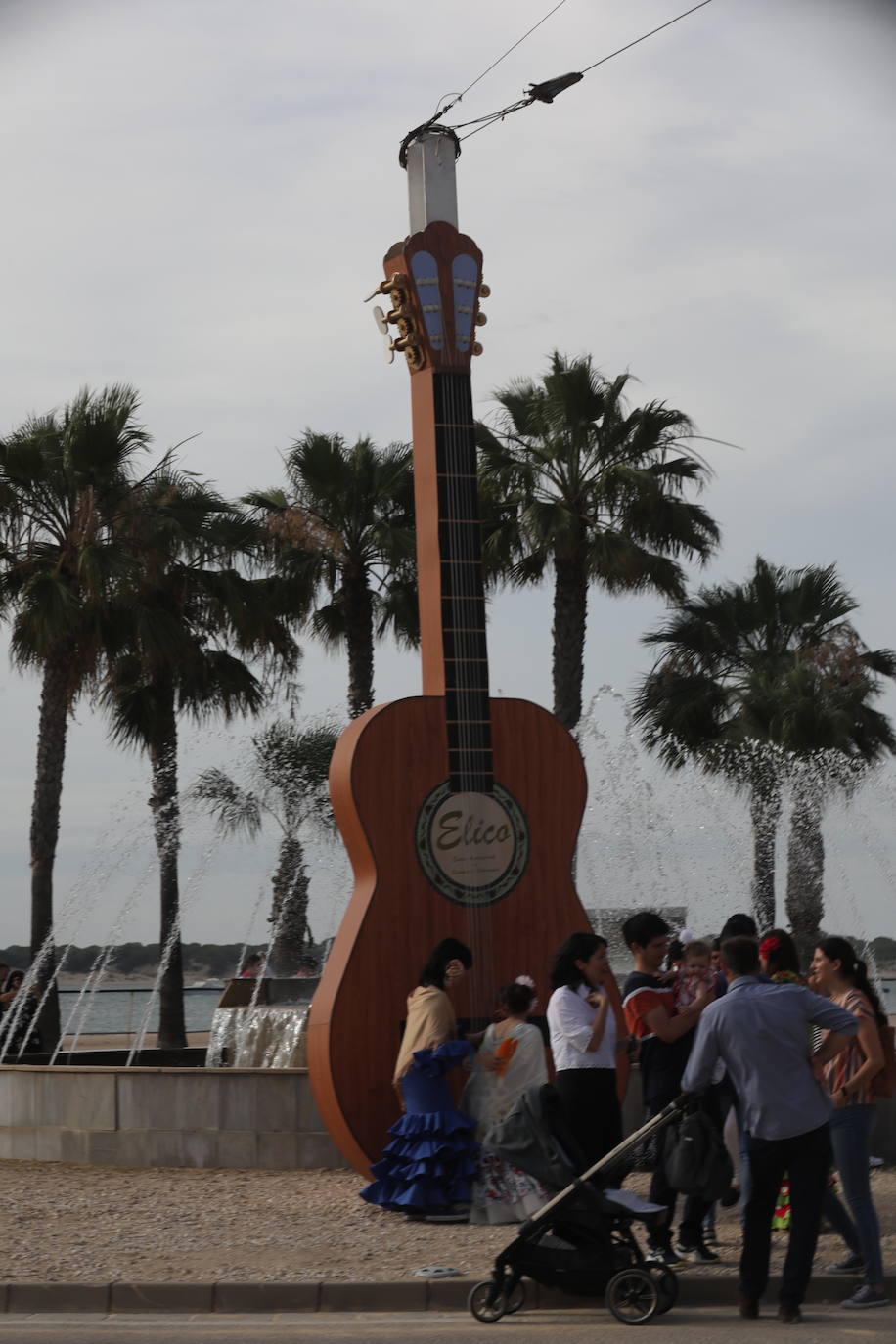 Fotos: La Feria de la Manzanilla ya luce con todo su esplendor