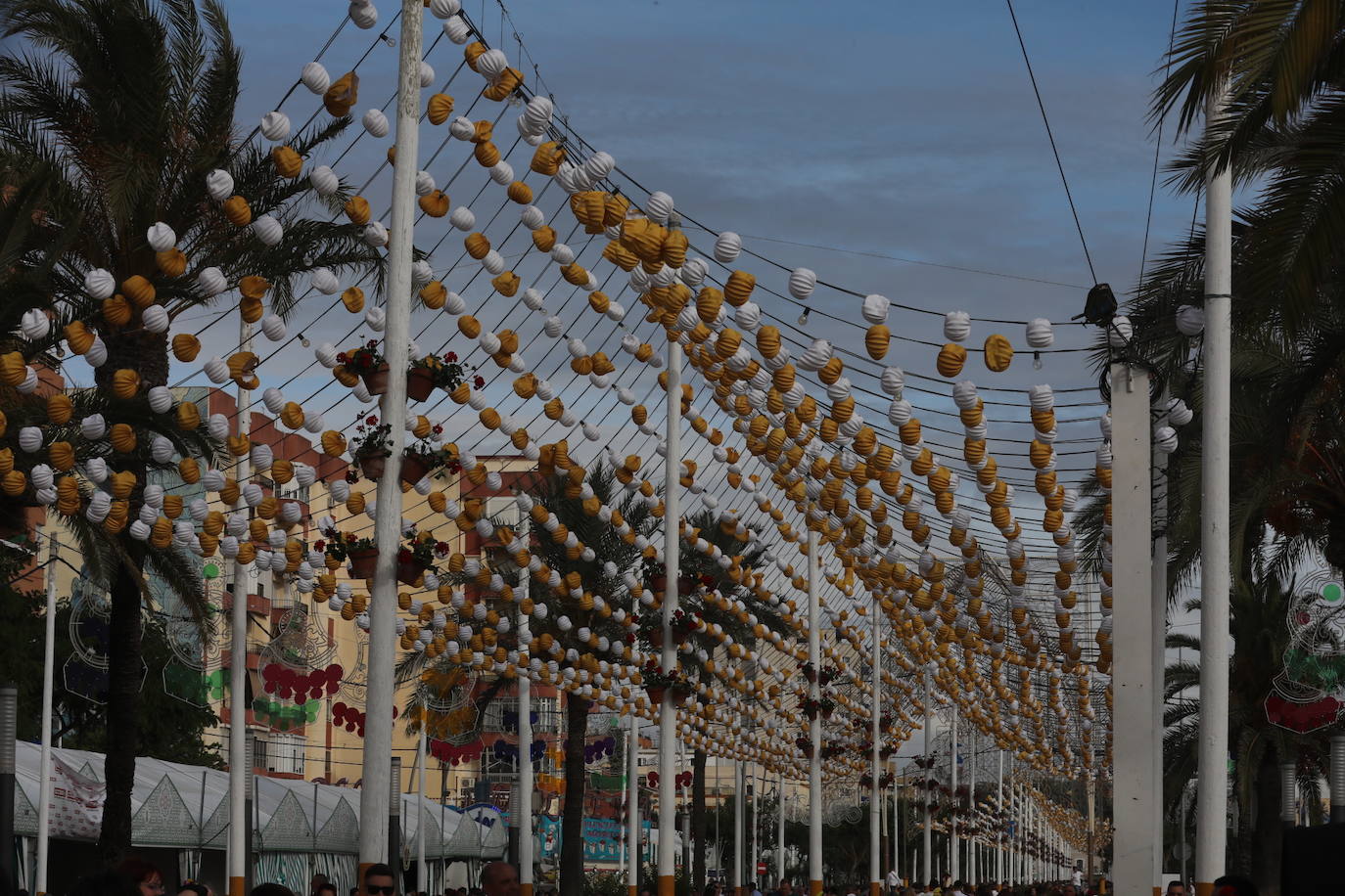 Fotos: La Feria de la Manzanilla ya luce con todo su esplendor