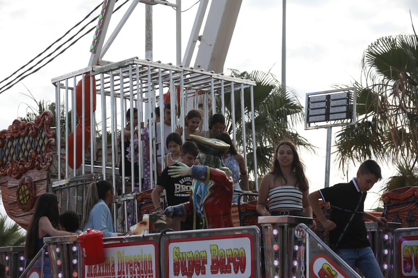 Fotos: La Feria de la Manzanilla ya luce con todo su esplendor