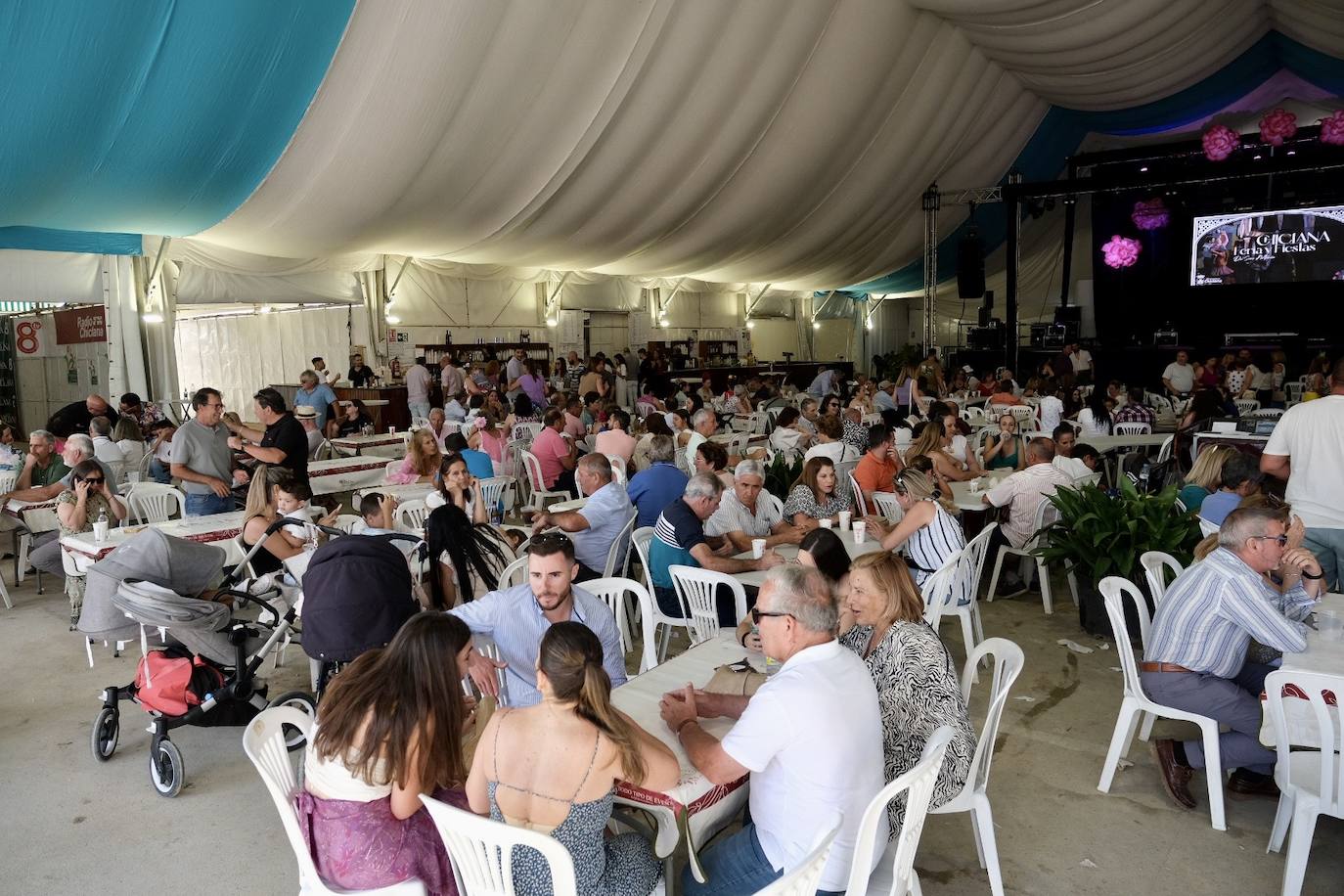 Fotos: un domingo pleno en la feria de Chiclana