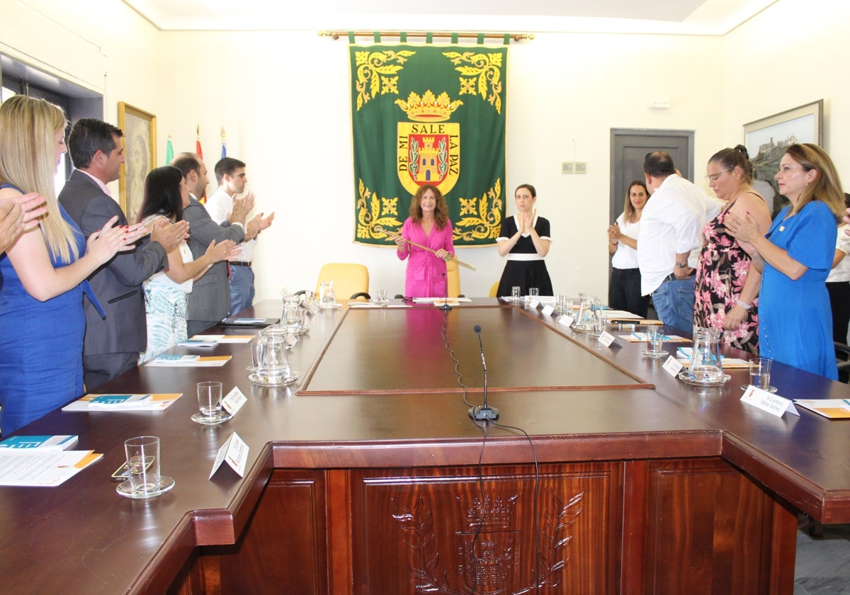 Constitución del Ayuntamiento de Olvera con Remedios Palma al frente