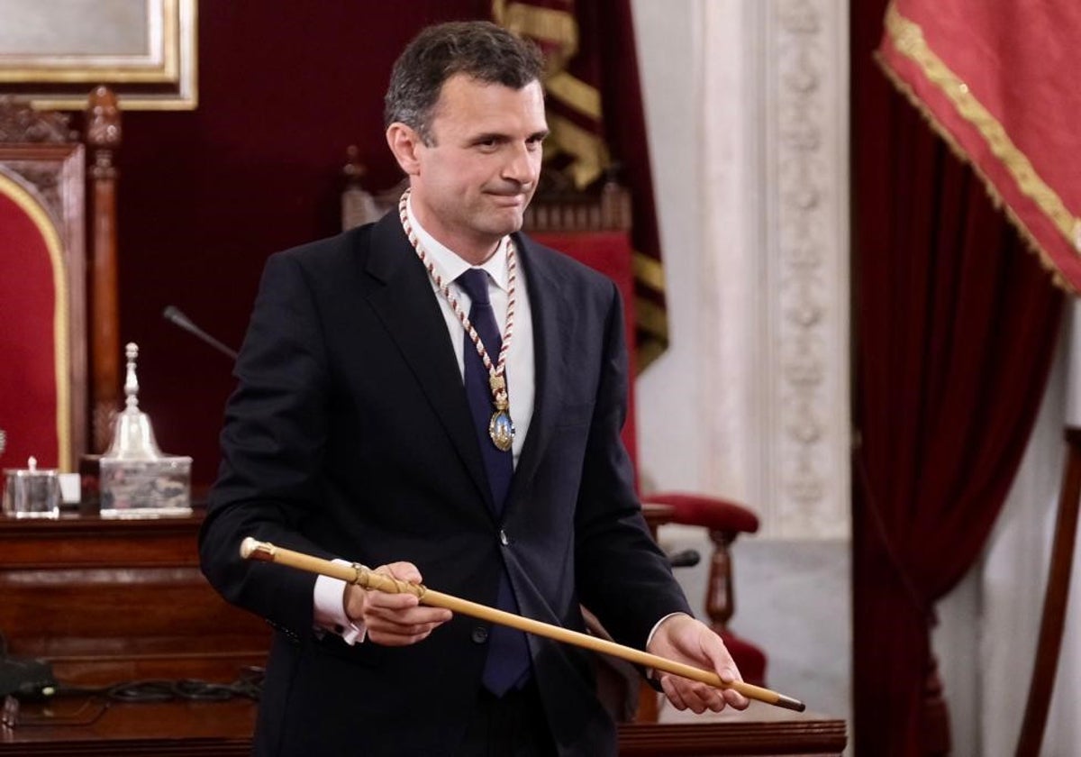 Bruno García, tras ser proclamado alcalde de Cádiz.