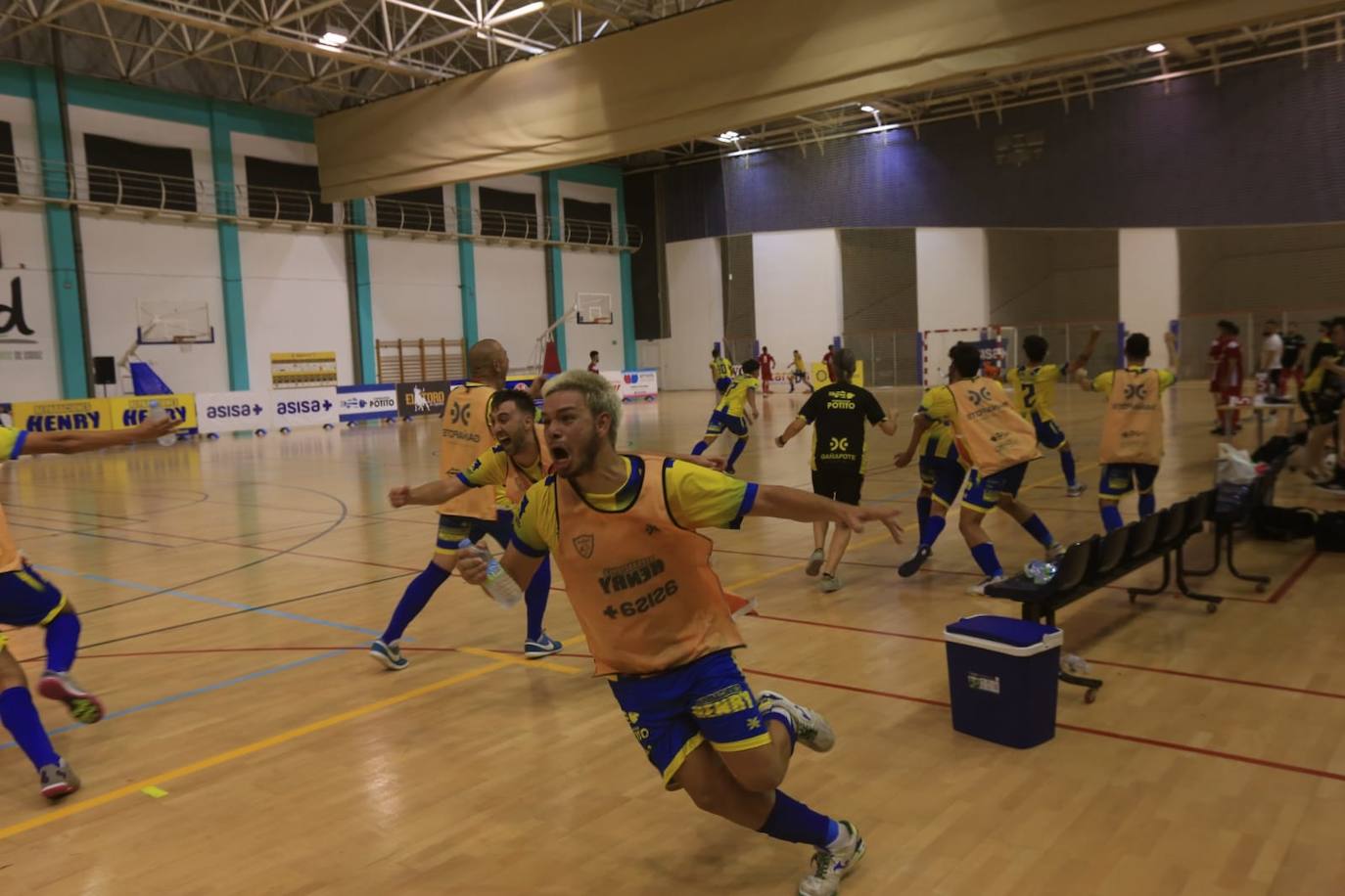 Las imágenes del ascenso del Virgili