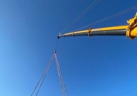 El puente de madera más largo de España une las dos márgenes del río Barbate