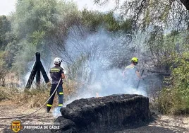 Un incendio registrado en un paraje de Arcos quema una hectárea de terreno