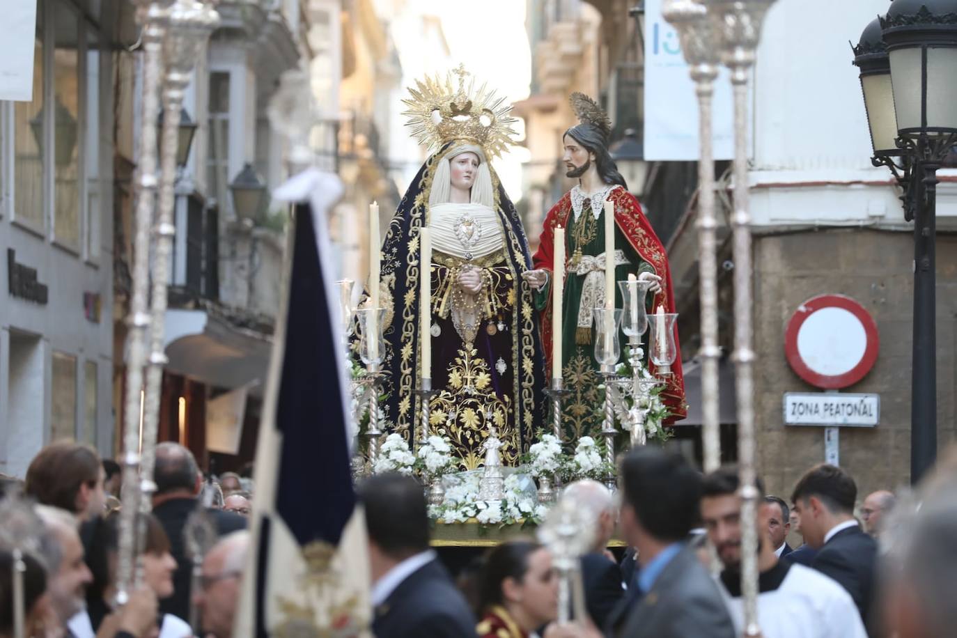 Fotos: Traslado de los titulares de Ecce-Homo a la iglesia de San Juan de Dios