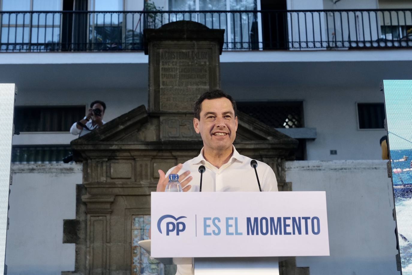 FOTOS: Juanma Moreno abre campaña en El Puerto