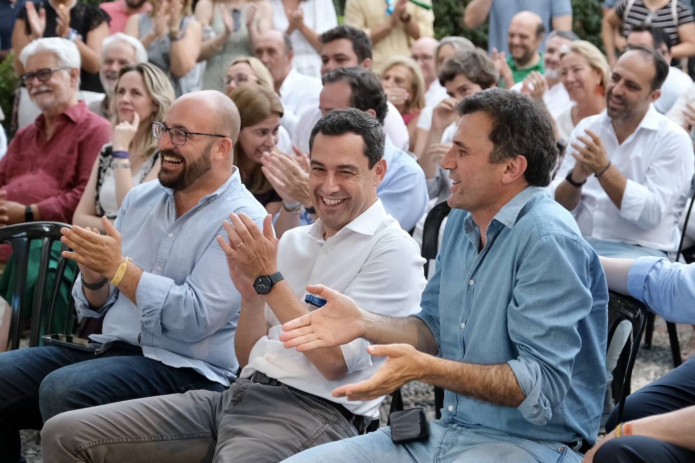 FOTOS: Juanma Moreno abre campaña en El Puerto