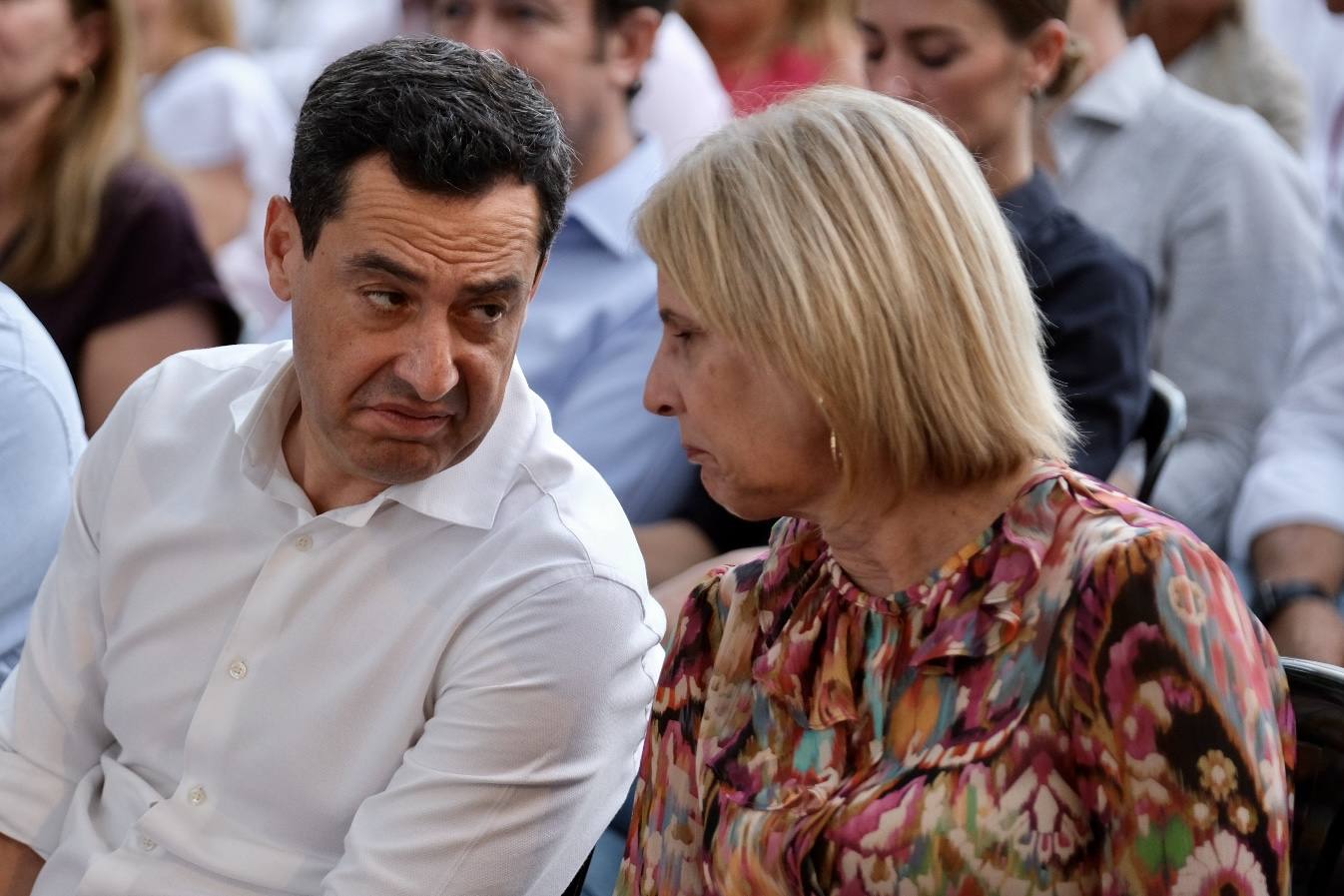 FOTOS: Juanma Moreno abre campaña en El Puerto