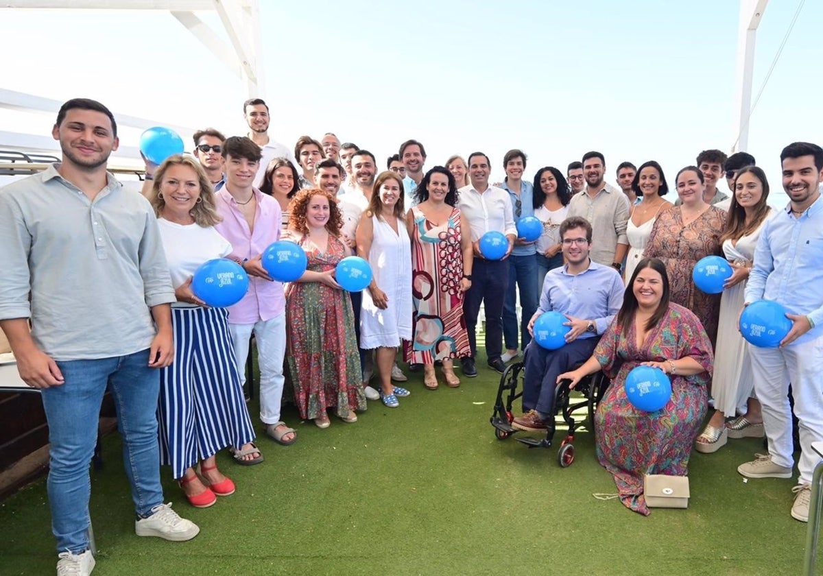 Pedro Gallardo en un encuentro con jóvenes en Chiclana.