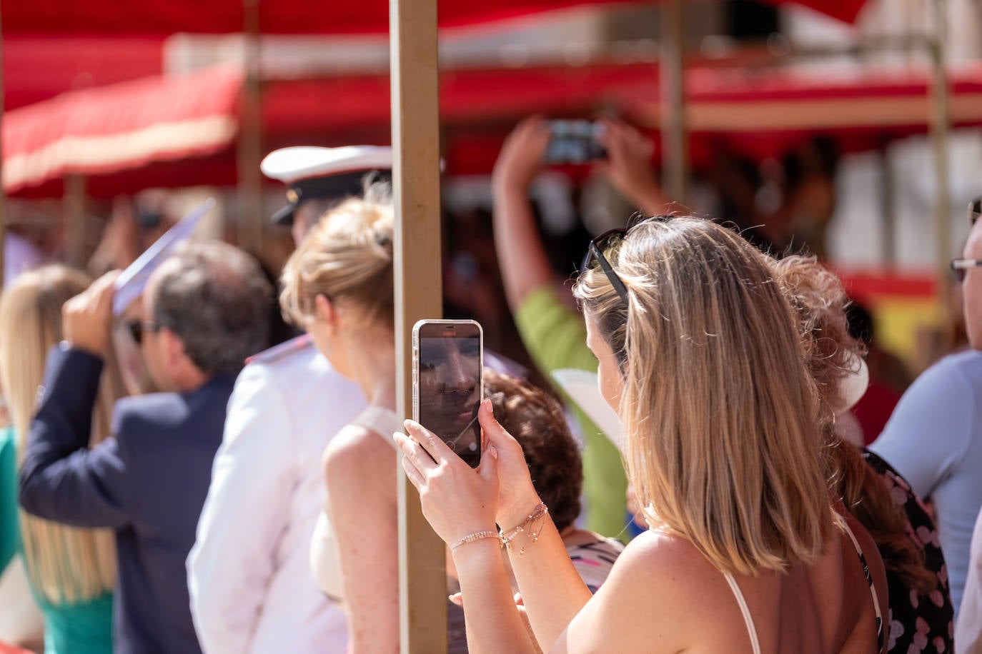 Felipe VI entrega los Reales Despachos de empleo en San Fernando