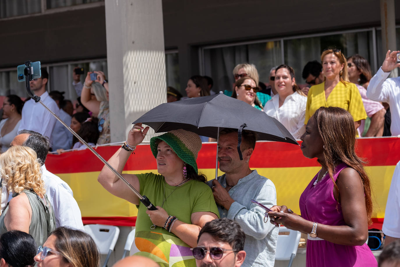 Felipe VI entrega los Reales Despachos de empleo en San Fernando