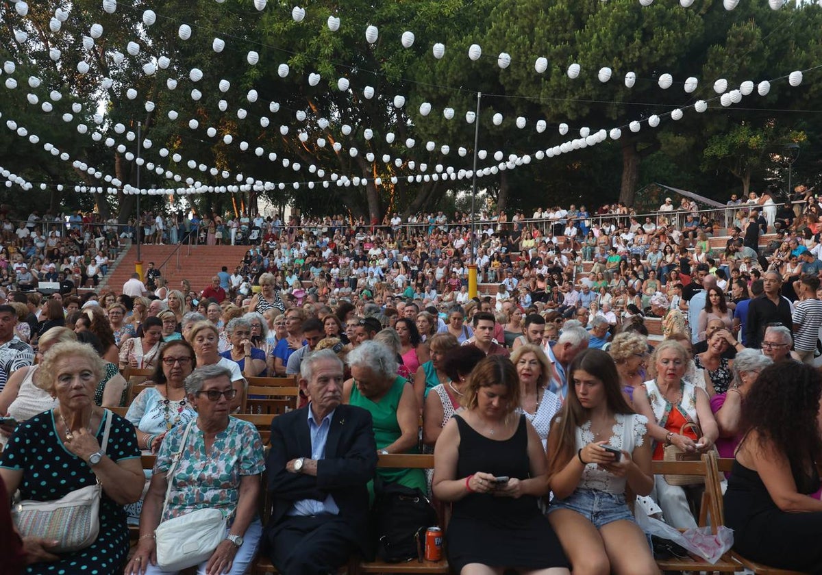 Fotos: San Fernando se viste de Feria