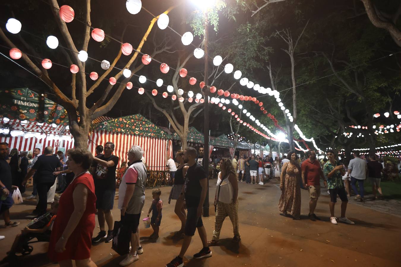 Fotos: San Fernando se viste de Feria