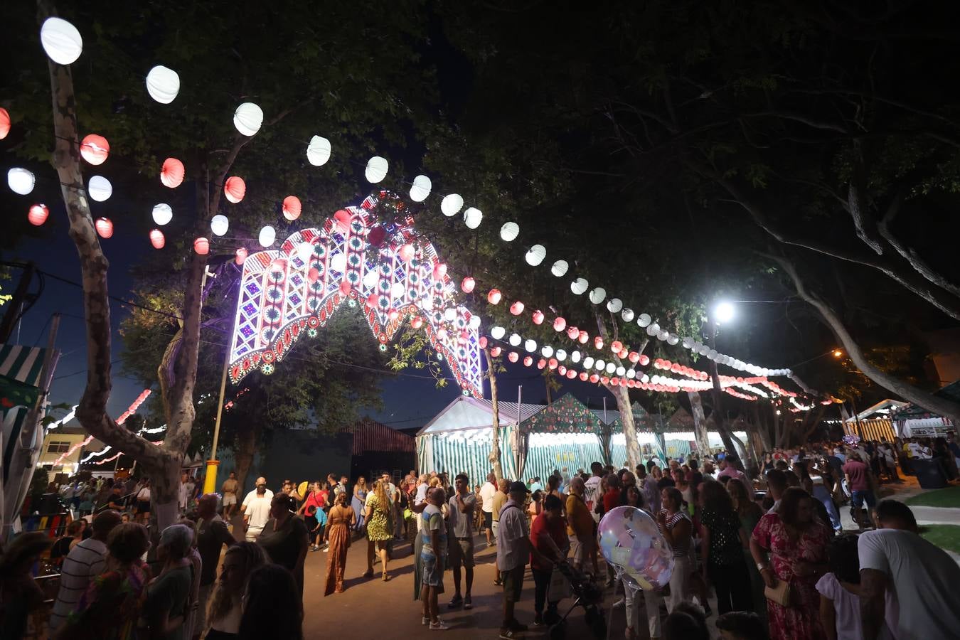 Fotos: San Fernando se viste de Feria