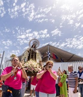 Imagen secundaria 2 - Cádiz muestra de nuevo su fervor por la Virgen del Carmen