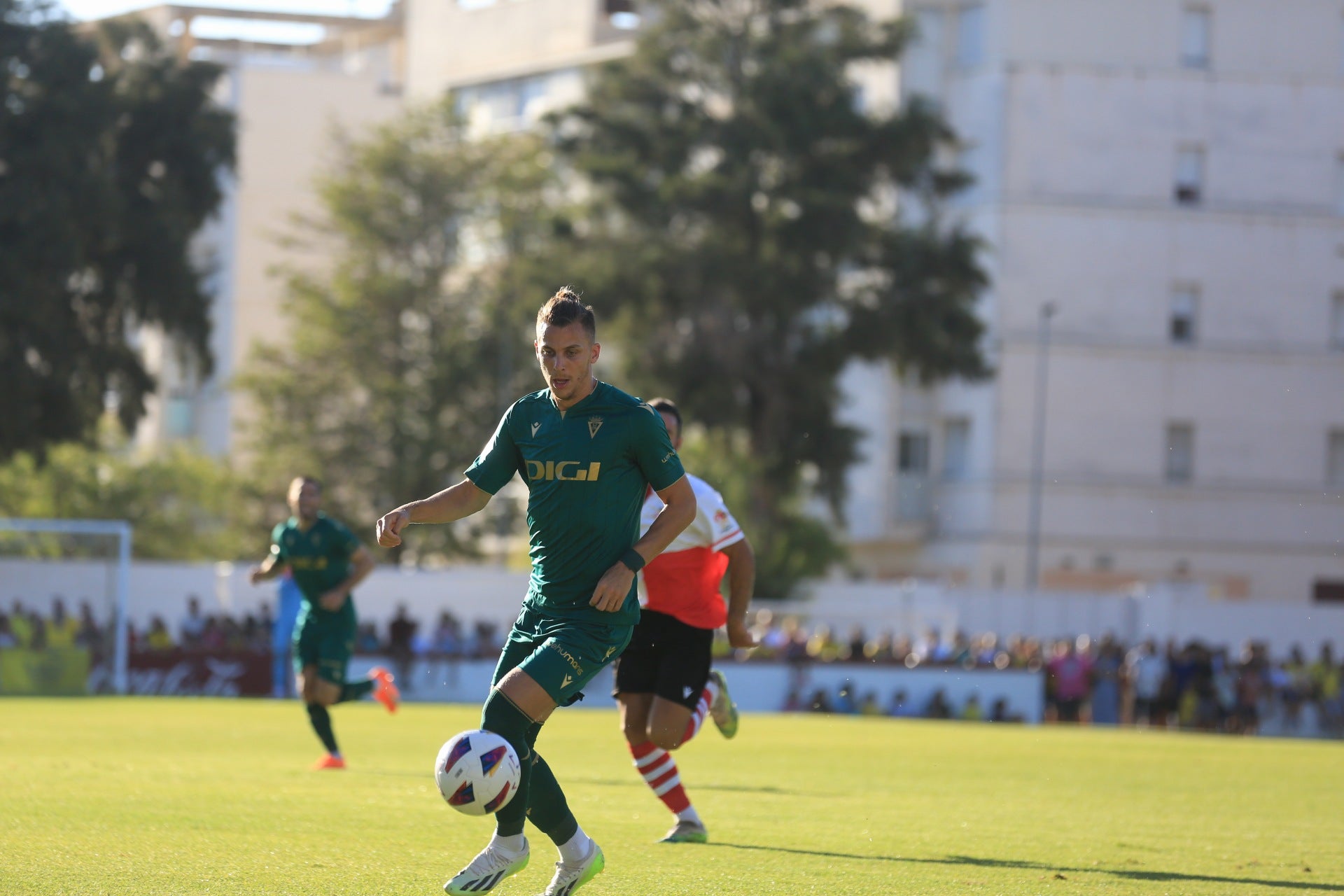 Fotos: El Cádiz golea al Chiclana (1-9)