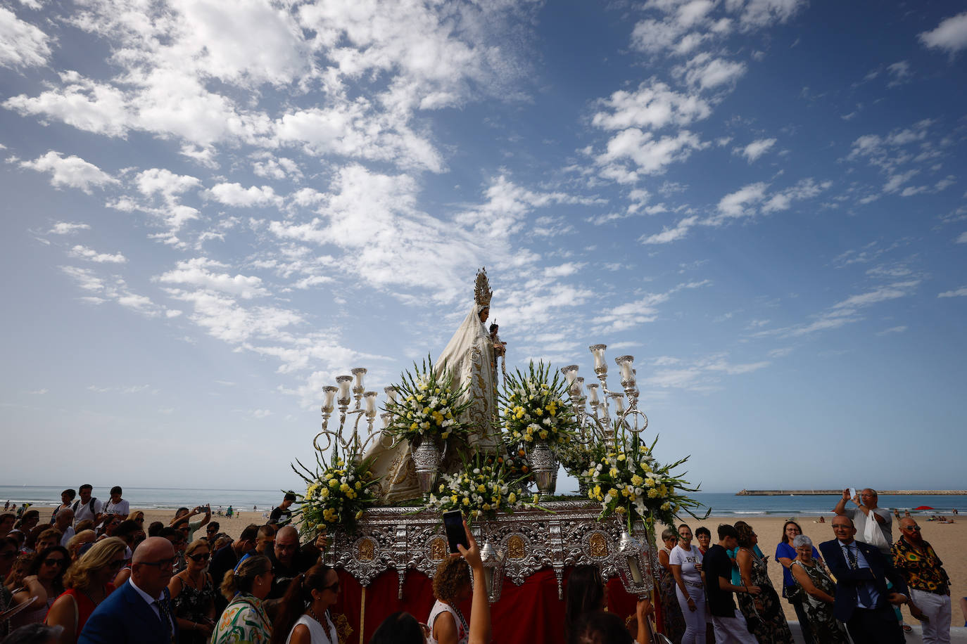 La devoción se desborda con la festividad de la Virgen del Carmen, patrona de las gentes de la mar