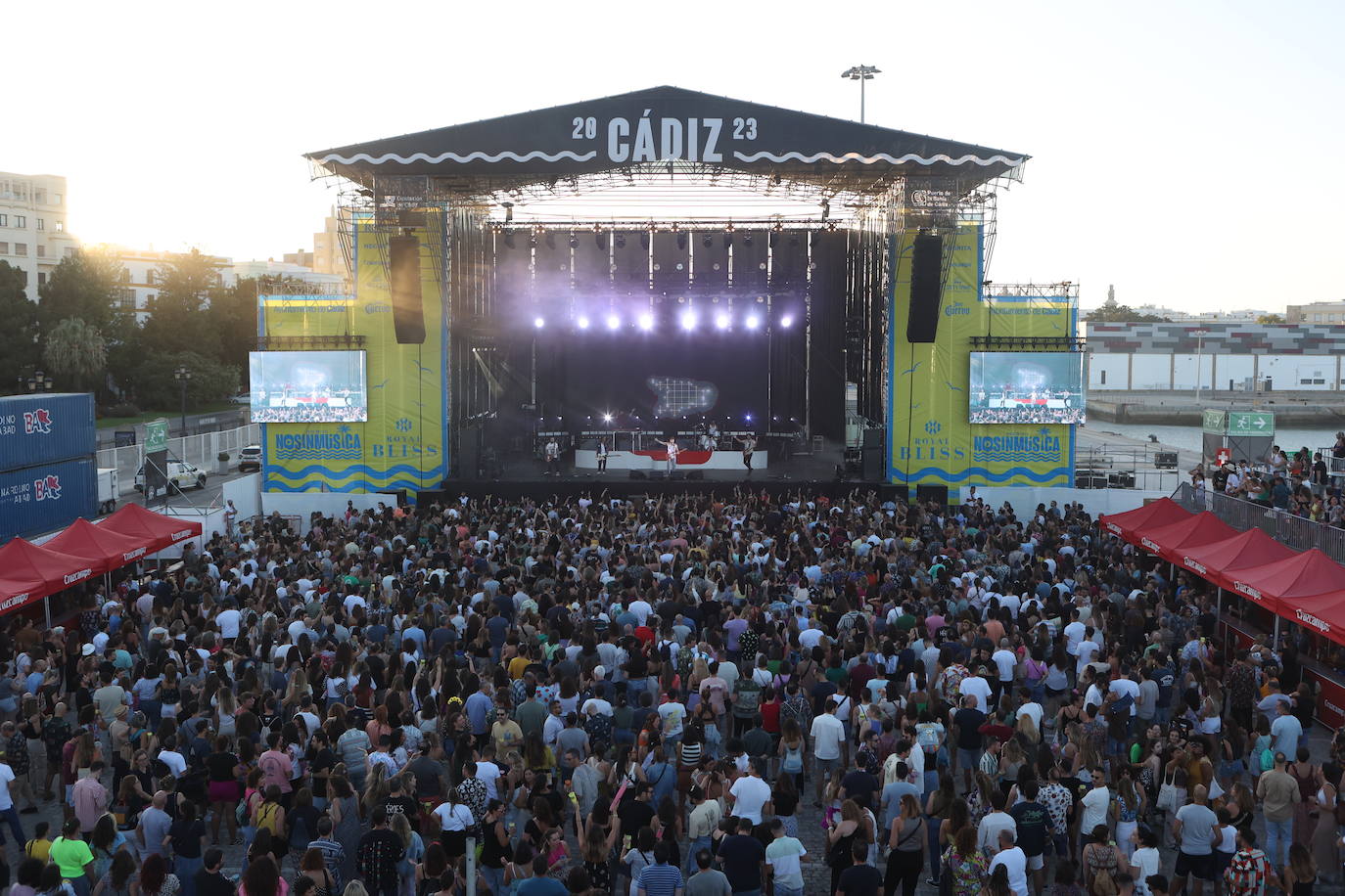 Fotos: Gran noche de viernes en el No Sin Música de Cádiz