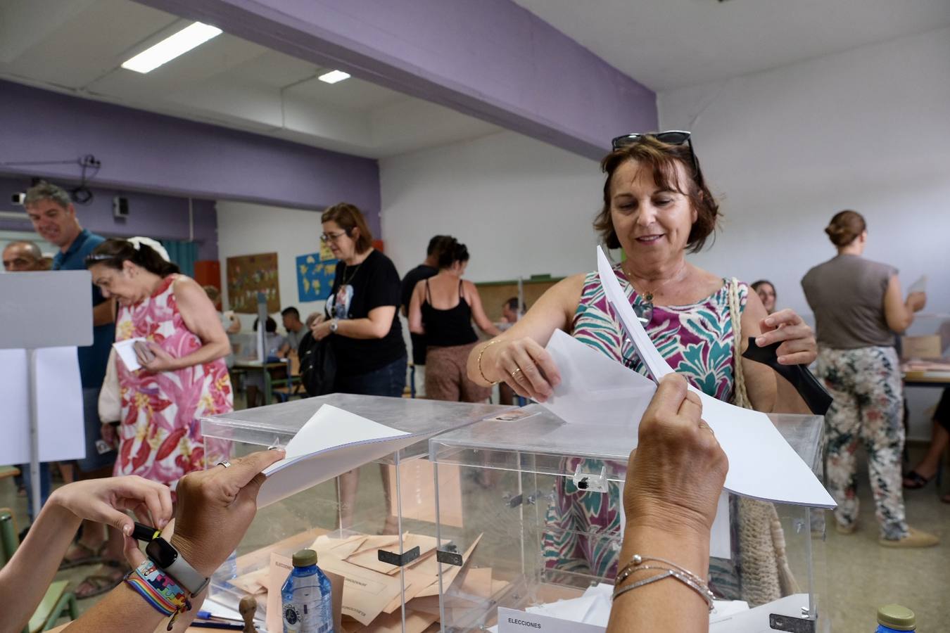 Fotos: Ambiente playero en una jornada electoral decisiva