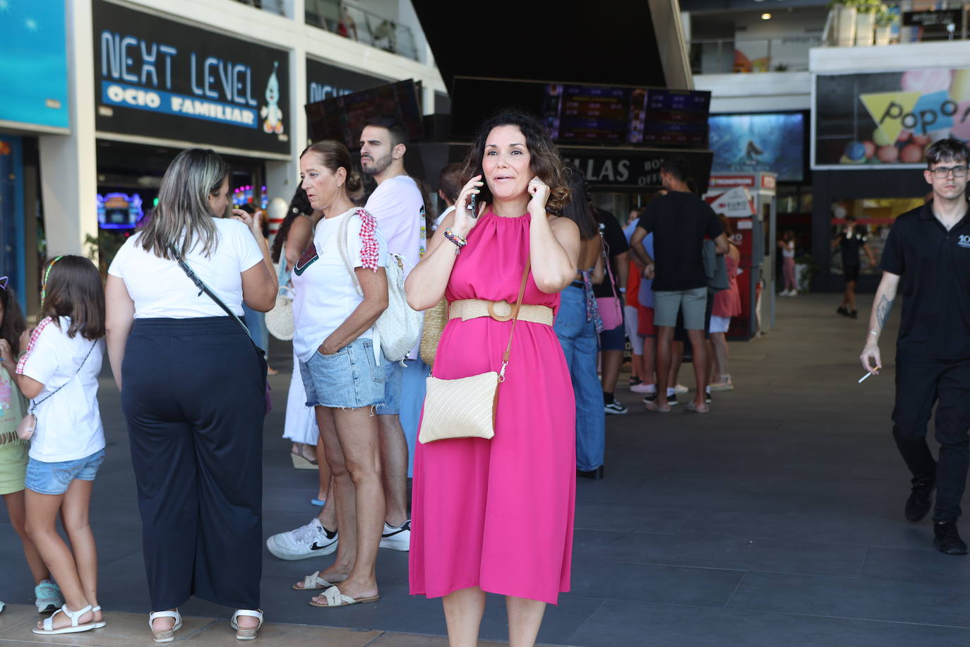 FOTOS: Barbie enamora al público y tiñe los cines de Cádiz de rosa