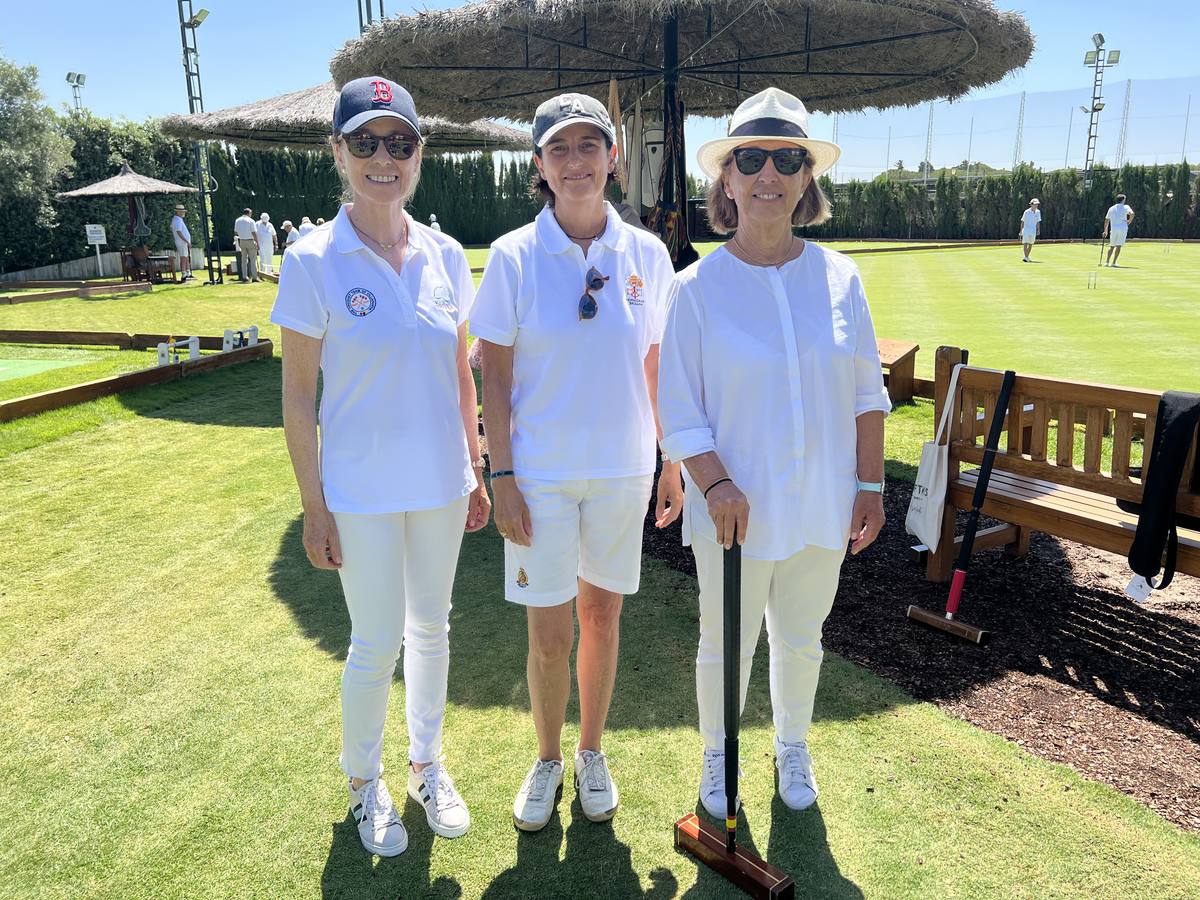 Monica, Ema y Cristina Basa