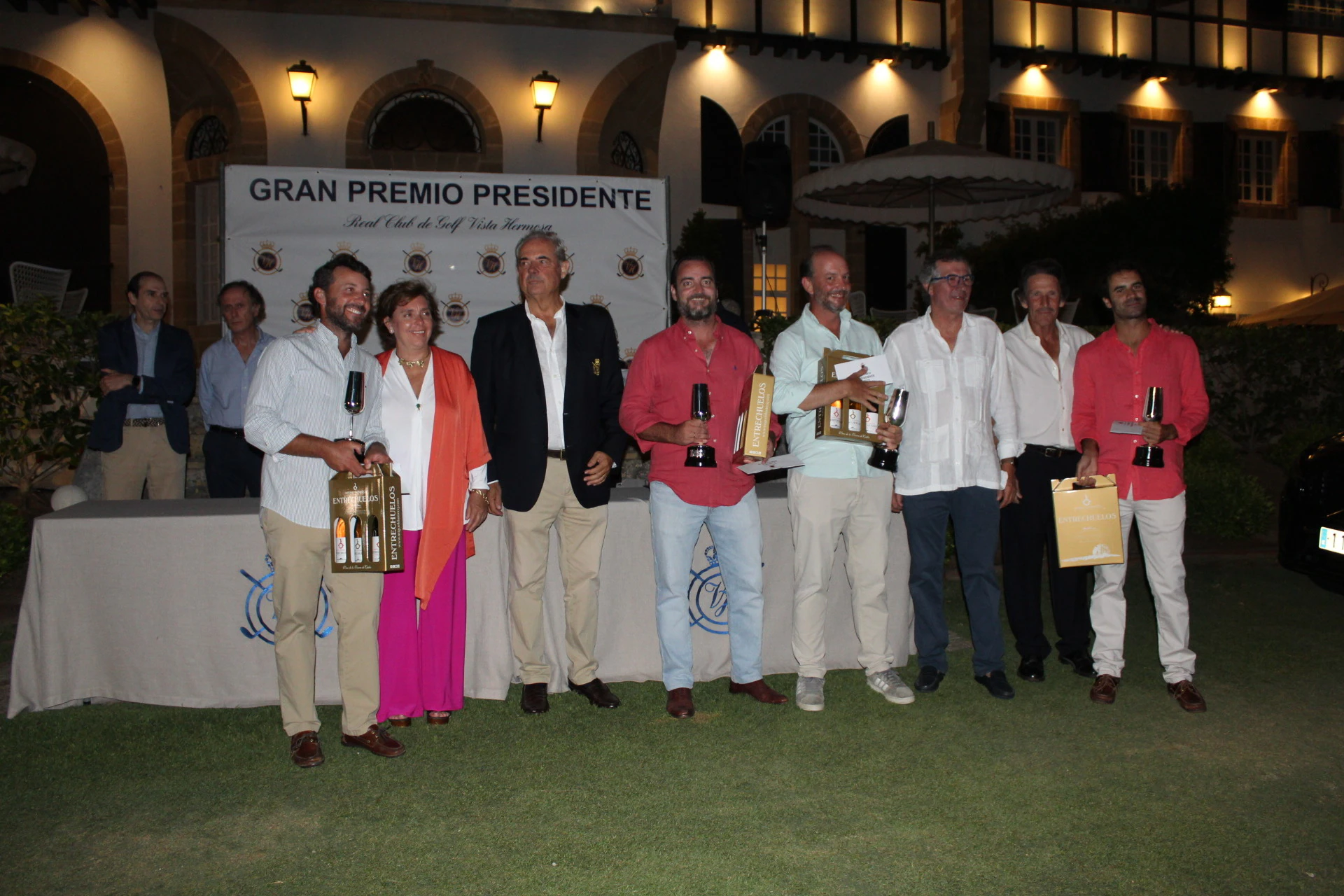Celia Ollero, José Manuel Domecq, Toto León y Juan Melgarejo con el 1º equipo clasificado hándicap