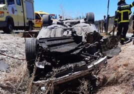 Herida una mujer tras volcar el coche en el que viajaba tras un accidente de tráfico en Olvera