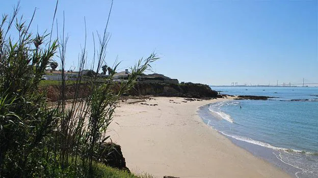 Las mejores playas de Cádiz para cuando haga viento de Levante