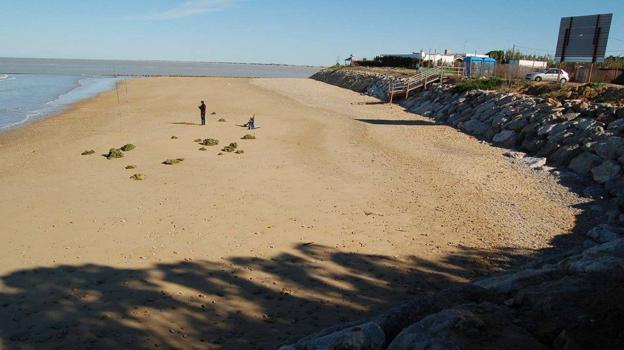 Las mejores playas de Cádiz para cuando haga viento de Levante