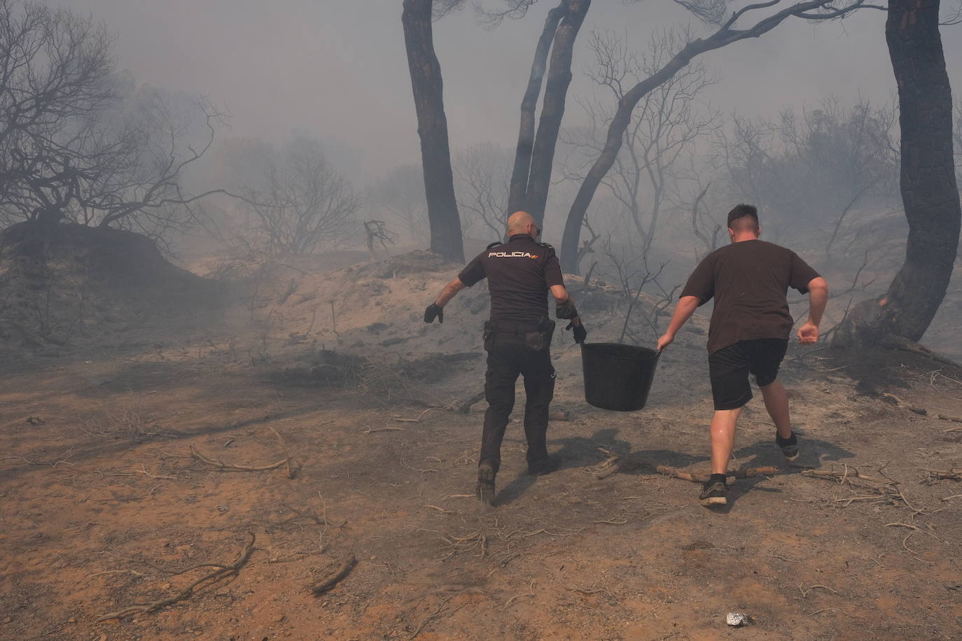 Fotos: el incendio en las Canteras de Puerto Real, en imágenes