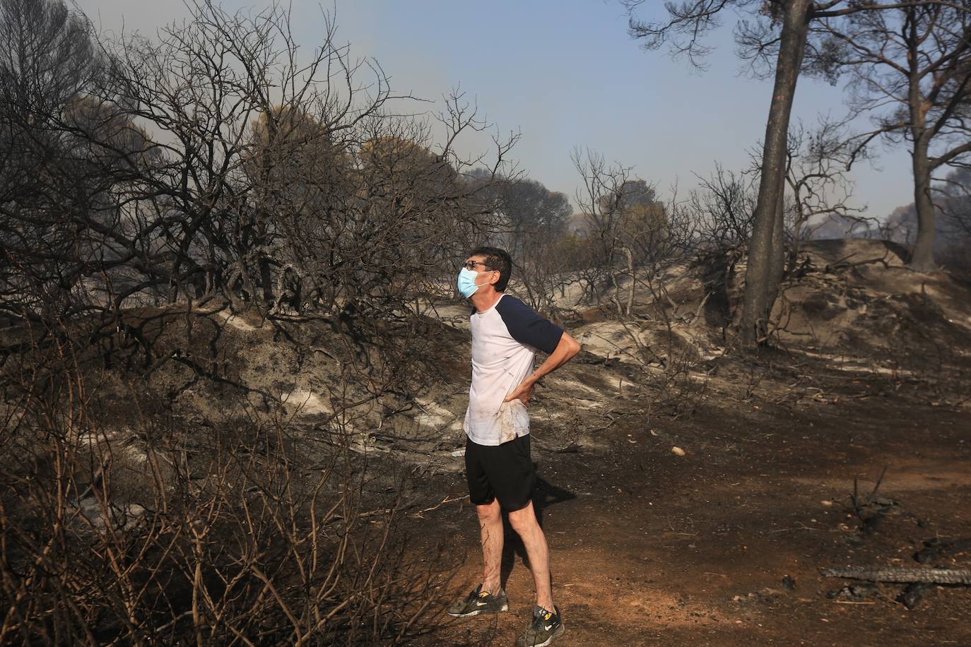 Fotos: la lucha de los vecinos de Puerto Real contra el incendio