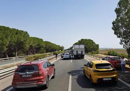 El tercer carril en la autopista AP-4 entre Cádiz y Sevilla ¿solucionará el problema de los atascos?