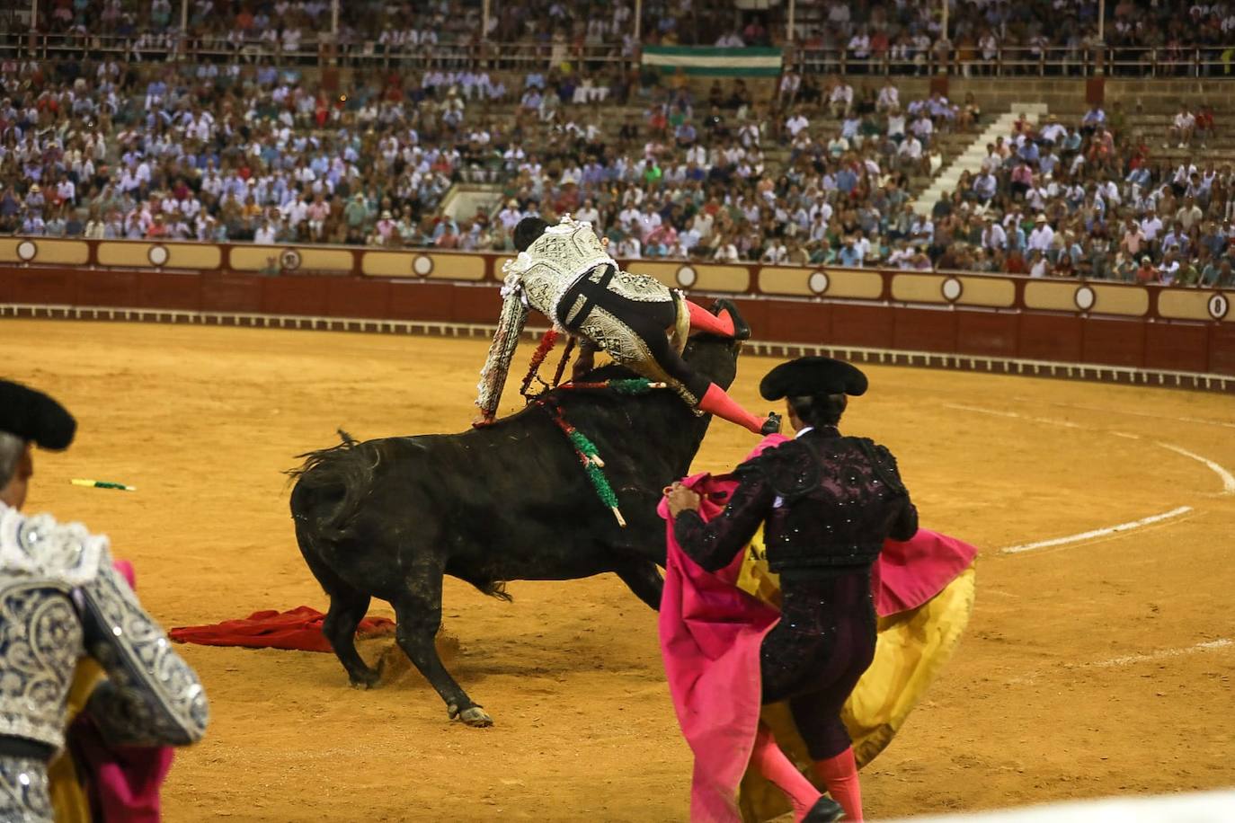 FOTOS: Morante, Talavante y Aguado en la plaza de toros de El Puerto