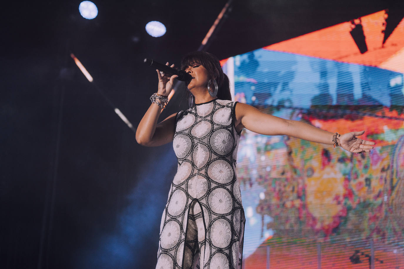 Fotos: Placeres y pecados se fusionan en la voz de Vanesa Martín en Concert Music Festival