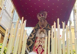Servitas celebra su Rosario de la Aurora con la imagen fundacional