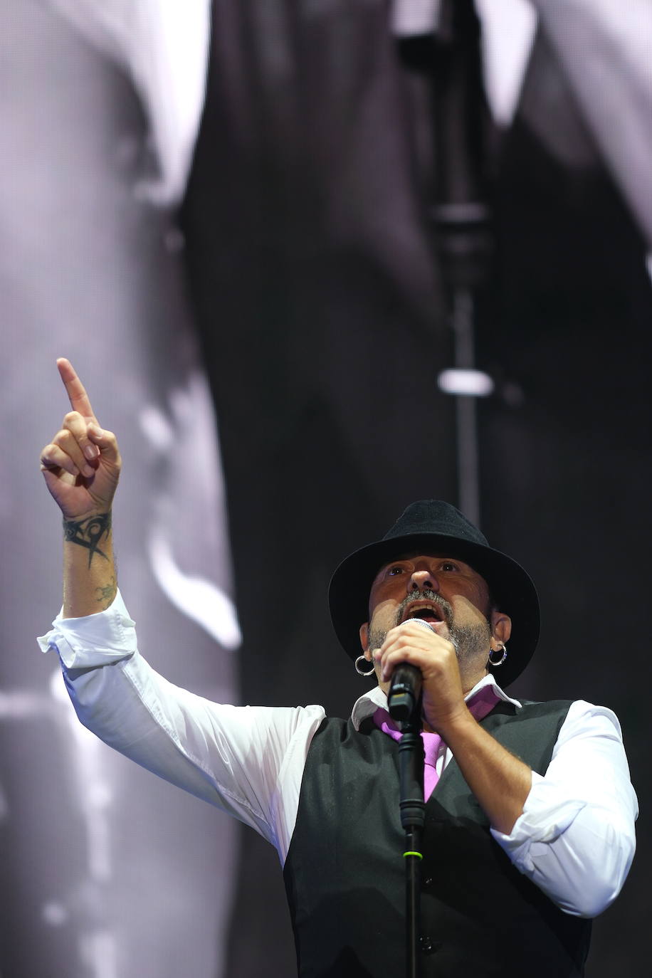 FOTOS: El Barrio derrocha amor a su tierra y emoción en Cabaret Festival de El Puerto