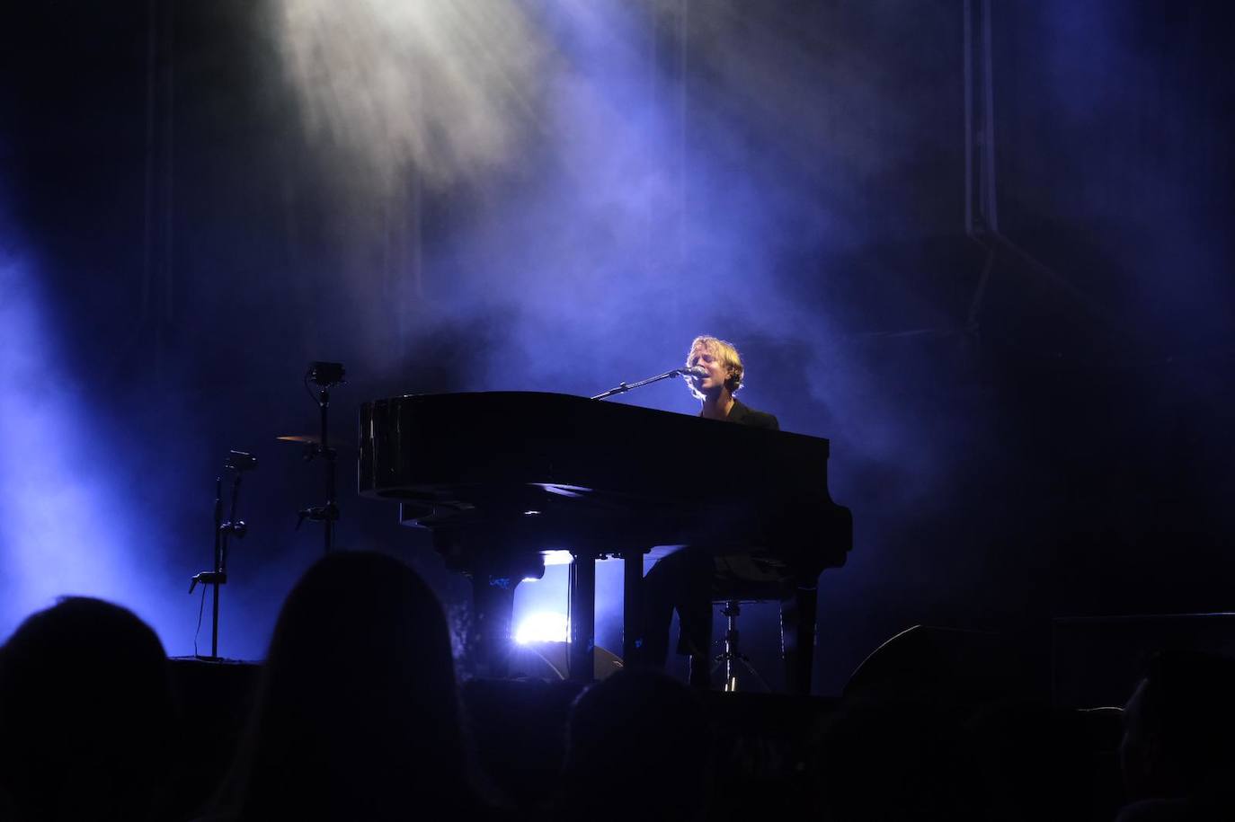 Fotos: El cantautor británico Tom Odell presenta su último disco en Concert Music Festival