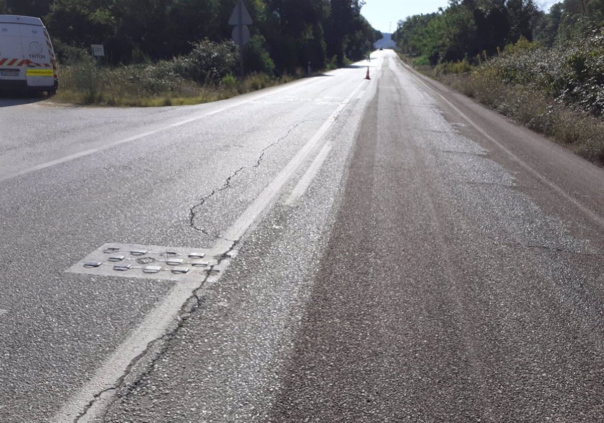 Finalizan las obras en el firme de la carretera A-405 en Castellar tras una inversión de 32.000 euros