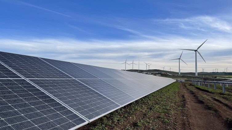 La fotovoltaica de Iberdrola en Medina abastecerá a 15.000 hogares tras 18 millones de inversión