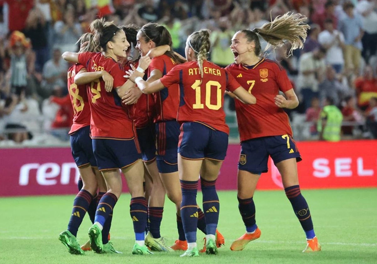 La selección española femenina celebra un gol en El Arcángel el pasado año.