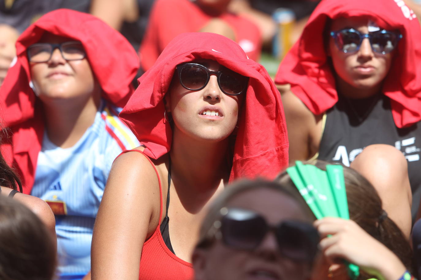 Fotos: Cádiz apoya a la Selección femenina en la &#039;Fan Zone&#039;