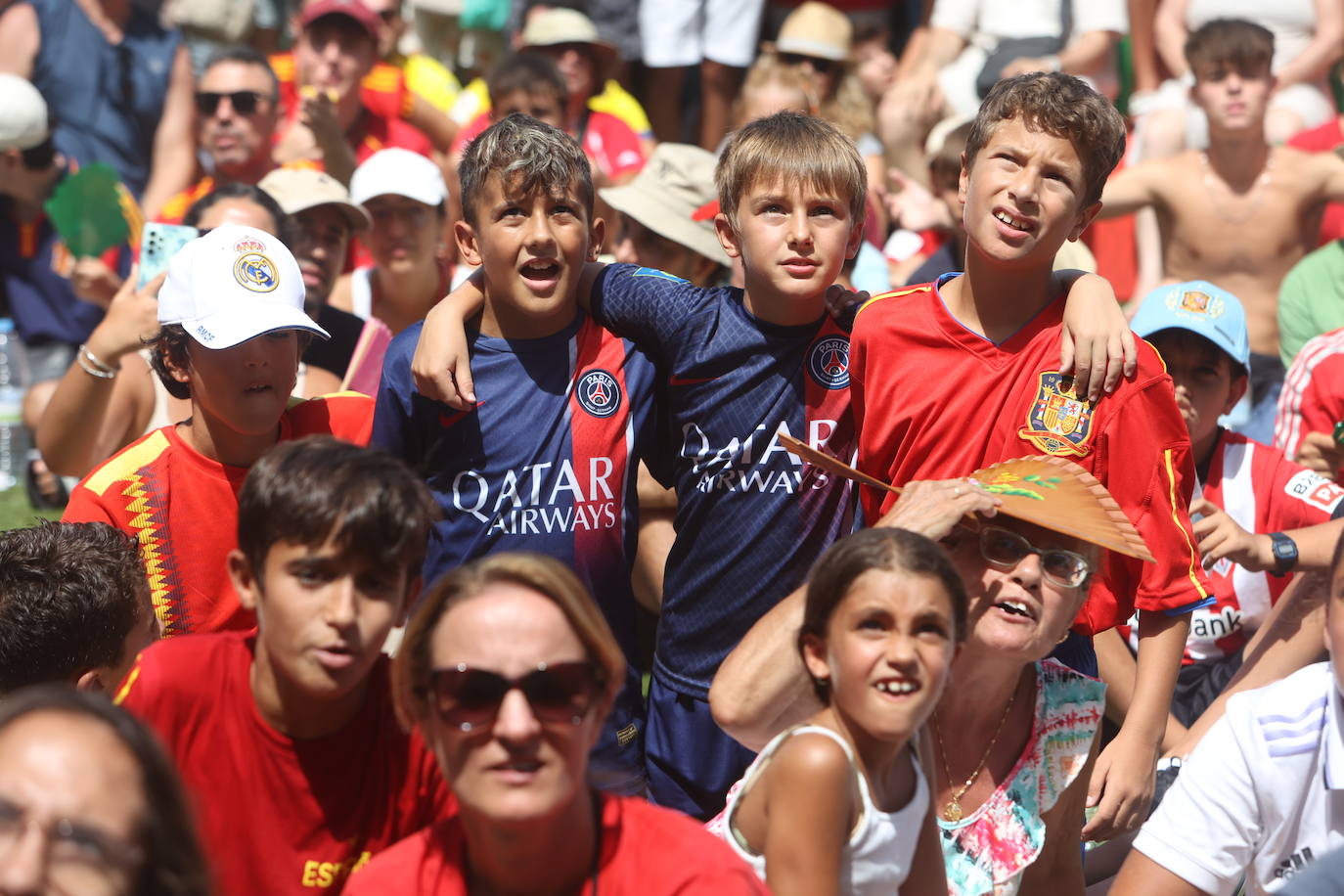 Fotos: Cádiz apoya a la Selección femenina en la &#039;Fan Zone&#039;